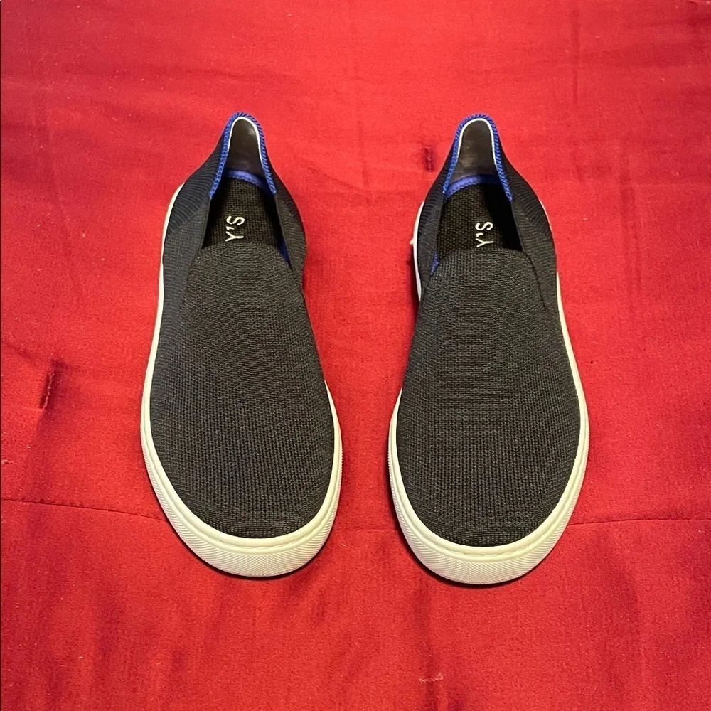Rothy’s slip on black loafers